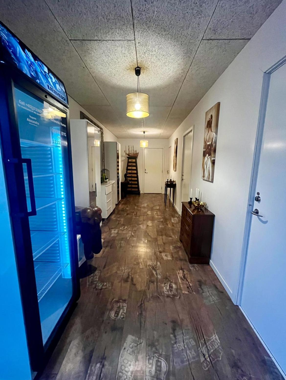 Barneys Rooms Hundige Bagian luar foto