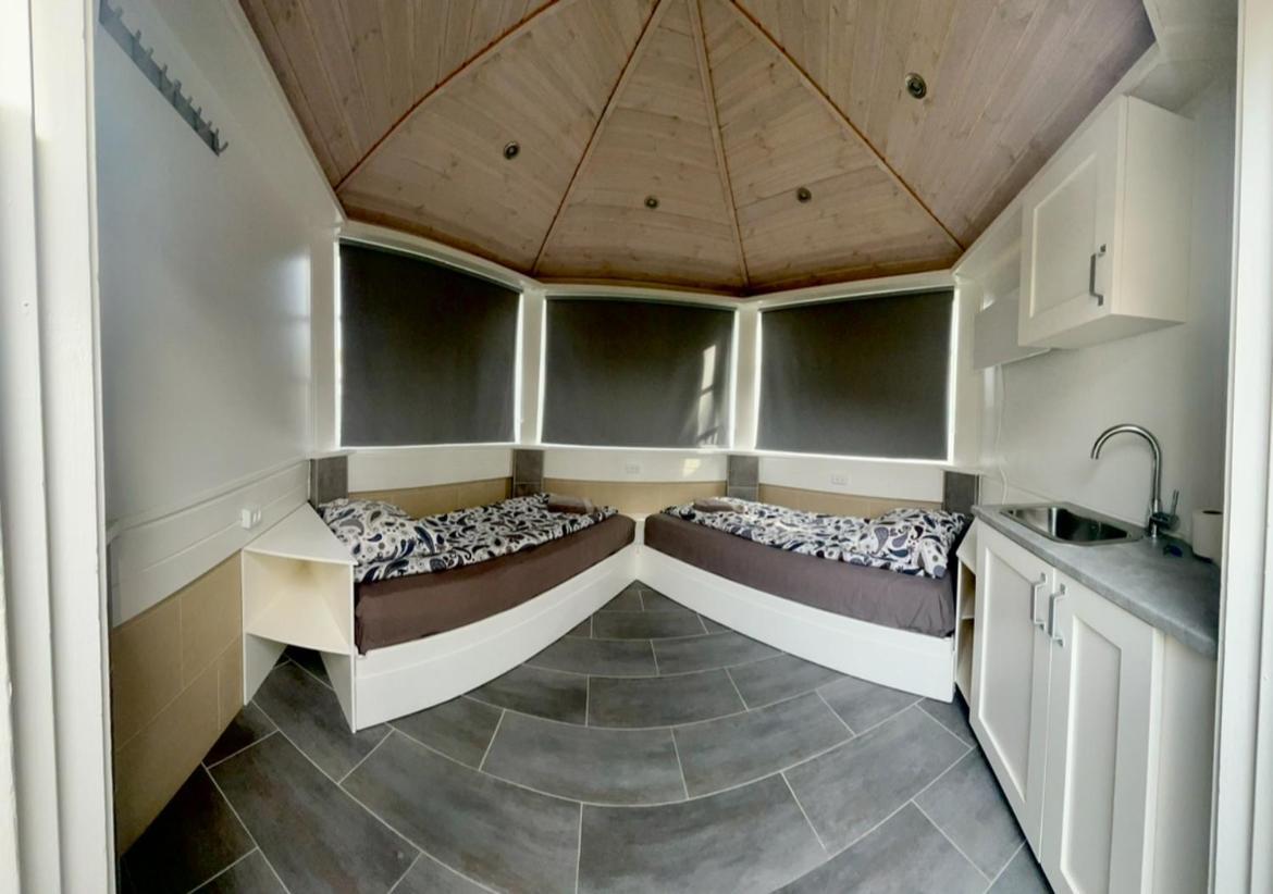 Barneys Rooms Hundige Bagian luar foto